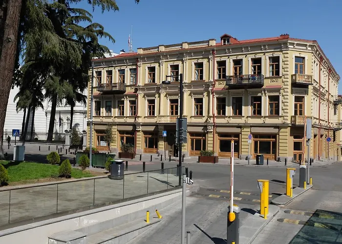 Home In The Old City Center, Presidential Area